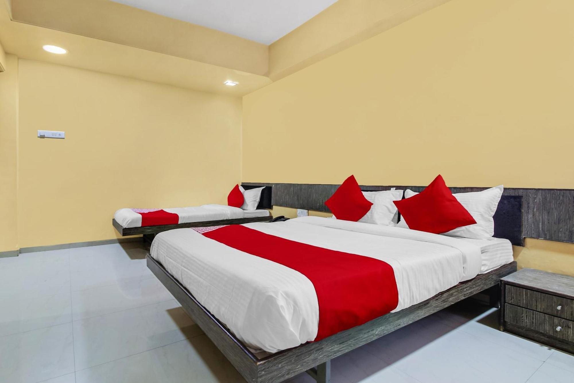 Hotel O Priyanka Residency โซลาปูร์ ภายนอก รูปภาพ
